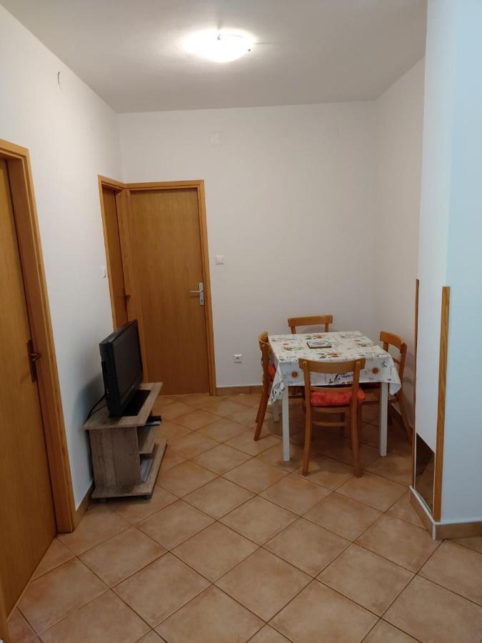 Apartmani Anita マリンスカ エクステリア 写真